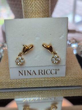 Nina Ricci Gold Crystal Flower Drop Earrings w Swavorski Crystals New